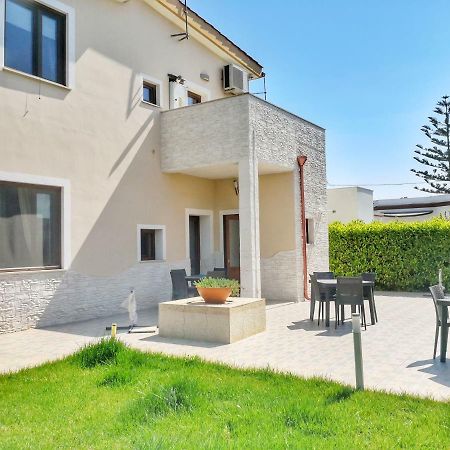B&B Dimora Mariù Taranto Esterno foto