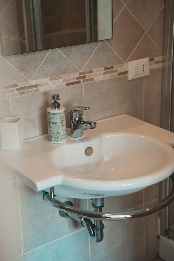 B&B Dimora Mariù Taranto Esterno foto