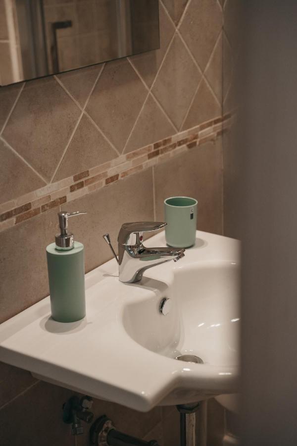 B&B Dimora Mariù Taranto Esterno foto