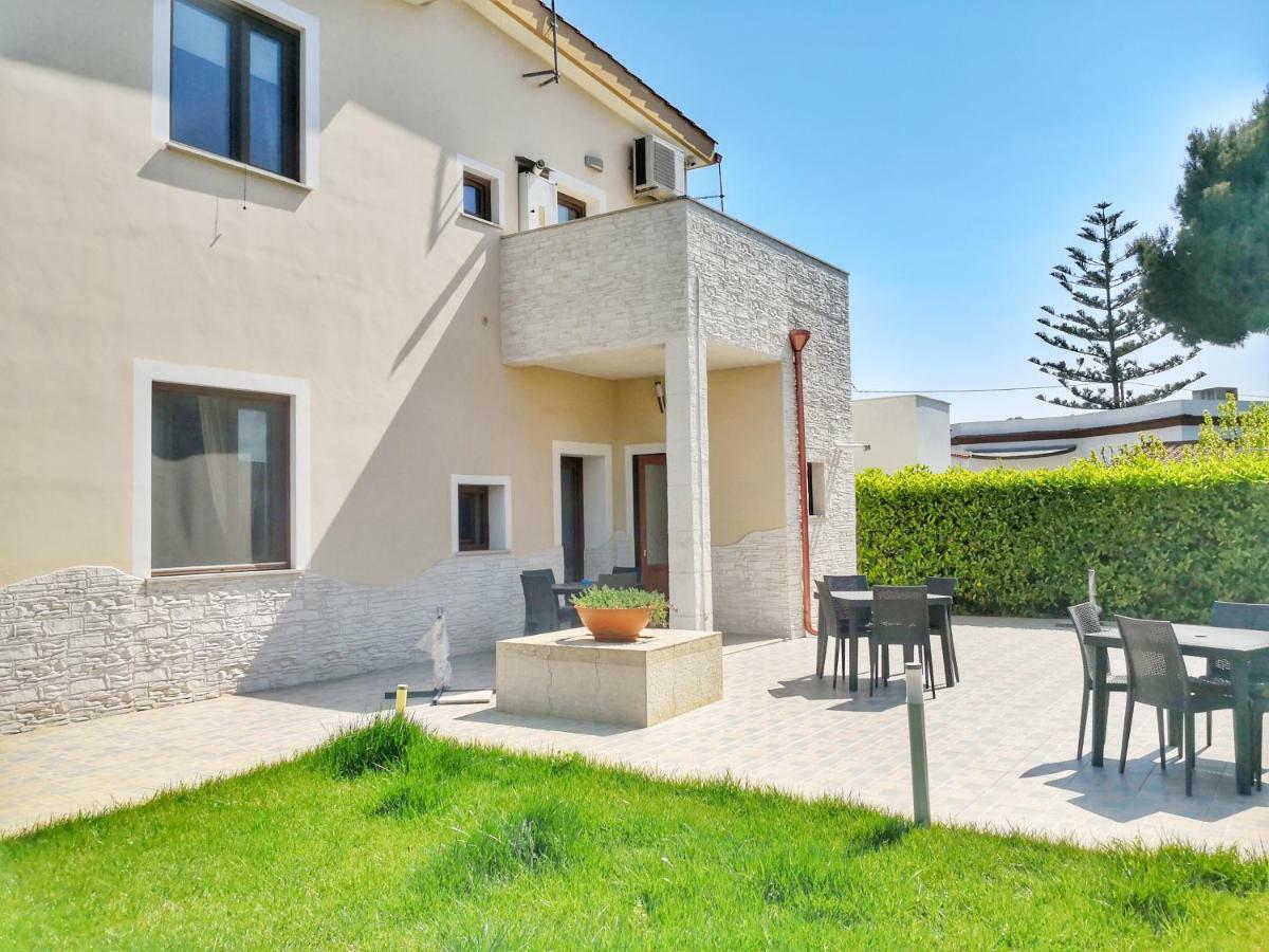 B&B Dimora Mariù Taranto Esterno foto